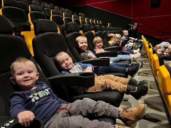 Kicia-Kocia-pod-choinka_02