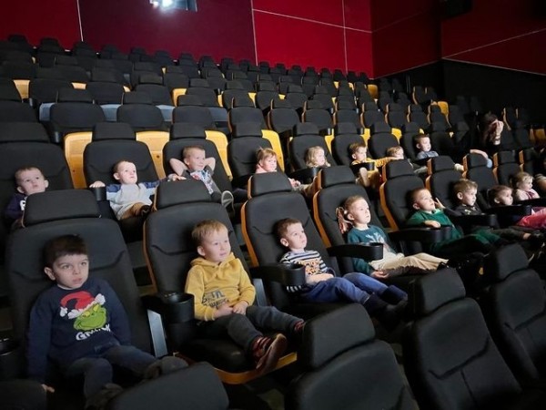 Kicia-Kocia-pod-choinka_04