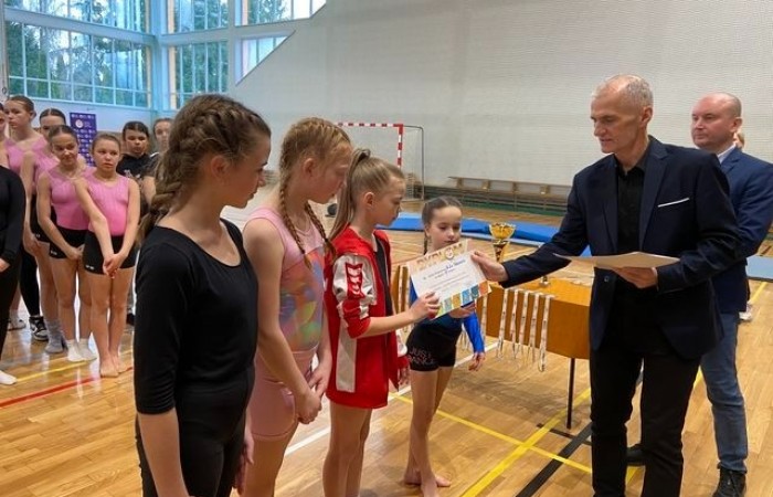 VIII-miejsce_gimnastykdziewczat_02