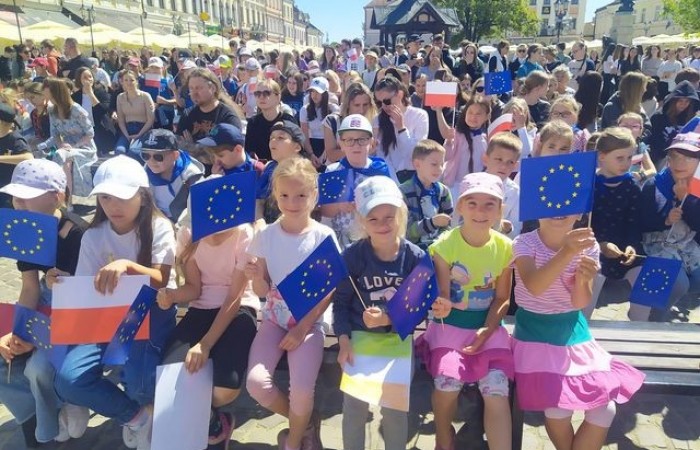 tanecznym-krokiem-przez-Europe_2024