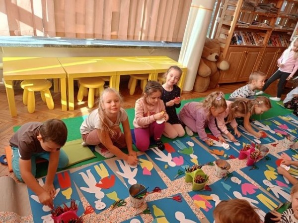 wycieczka-do-bibliotekprzedszk-2024_03