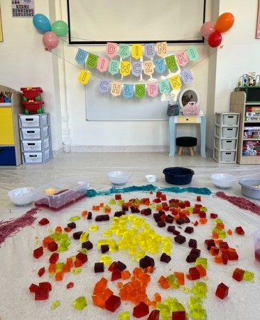 DZIEŃ-DZIEWCZYNKI-I-CHŁOPAKA-W-GRUPIE-MISIE_04