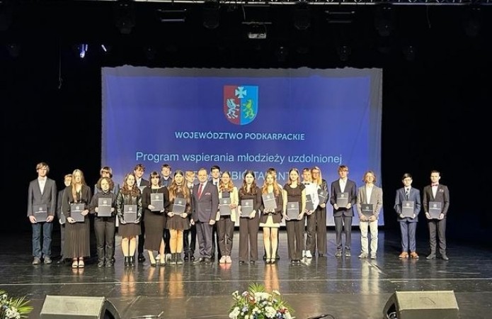 Dominik-Stec_laureat-Stypendium_Naukowego_2024_07