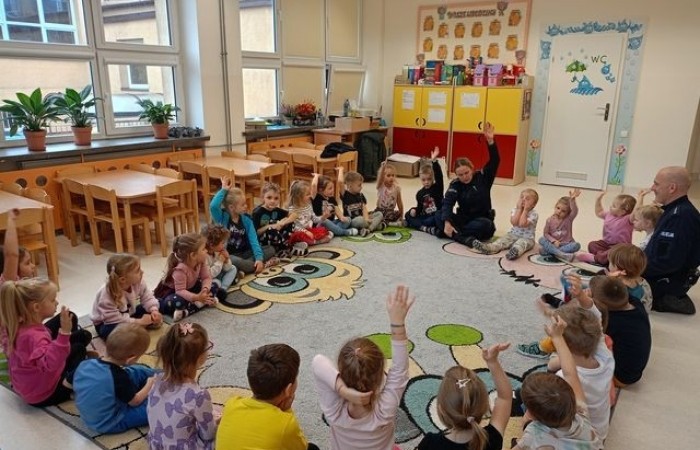 SPOTKANIE-Z-POLICJA_02