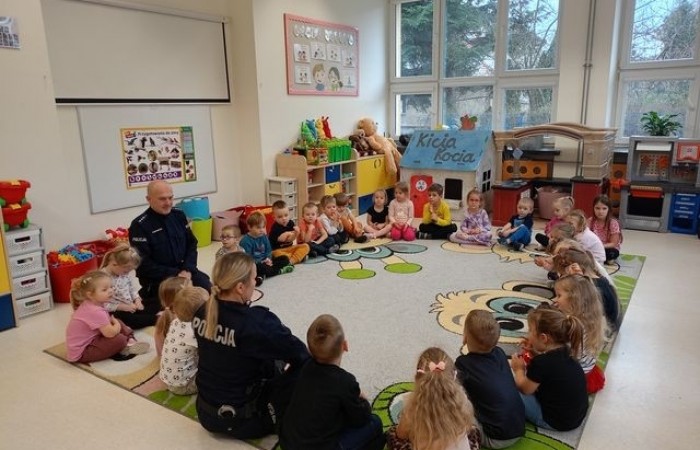 SPOTKANIE-Z-POLICJA_03