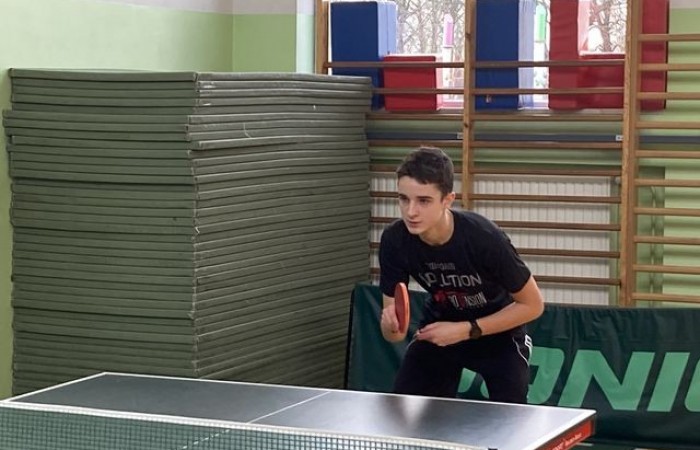 4m-tenis-stolowu-2024_02