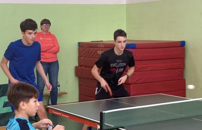 4m-tenis-stolowu-2024_03