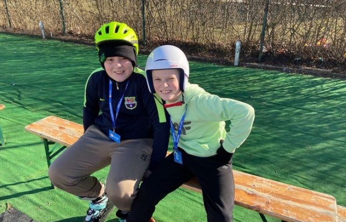 5b-na-lyzwach-2025_02