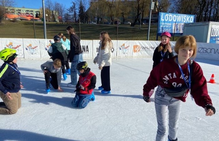 5b-na-lyzwach-2025_08