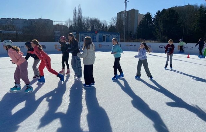 5b-na-lyzwach-2025_10