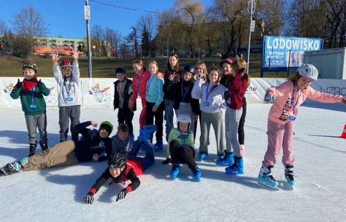 5b-na-lyzwach-2025_13