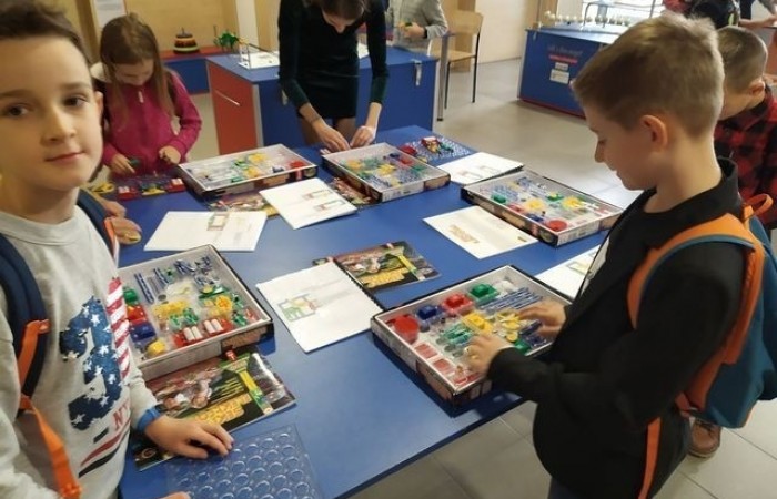 2a_3a_nauka_inspiruje_003