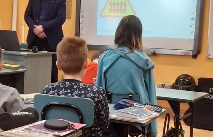 bezpieczny_przejazd_dla_uczniow_04