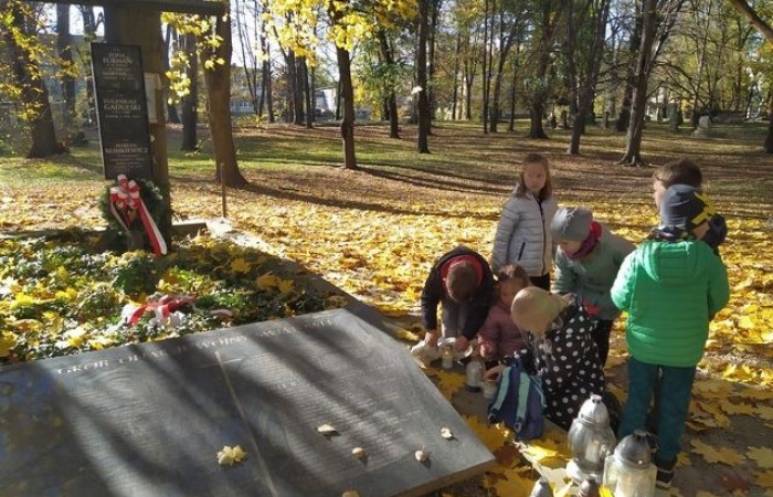 2a_cmentarz_targowa_02