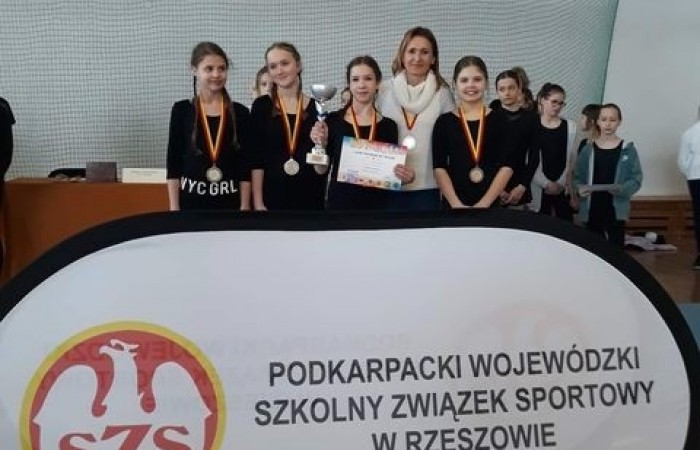 III_m_woj_gimnastyczki_02