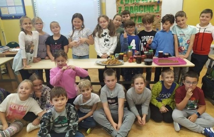 dzien_jablka_3a_2022_04