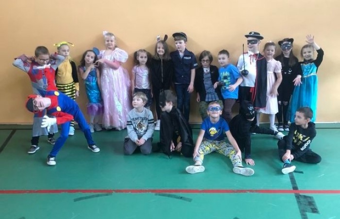 dzien_postaci_bajkowych_1a-1c