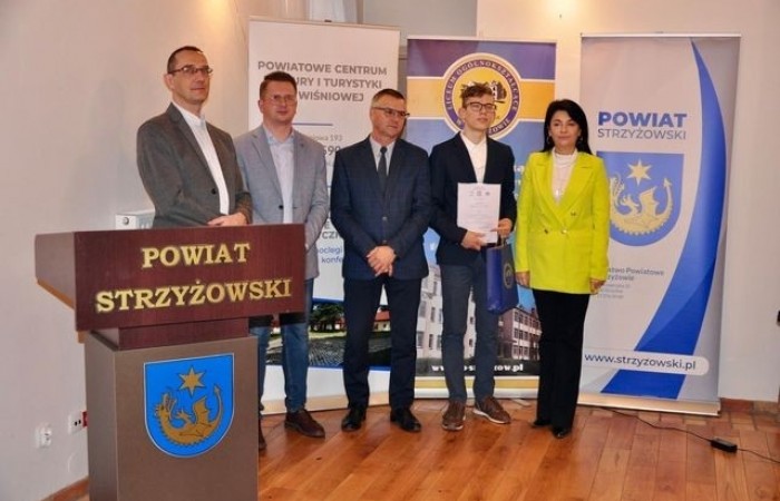 laureaci_dyktando_niepodleglosciowe_22_08