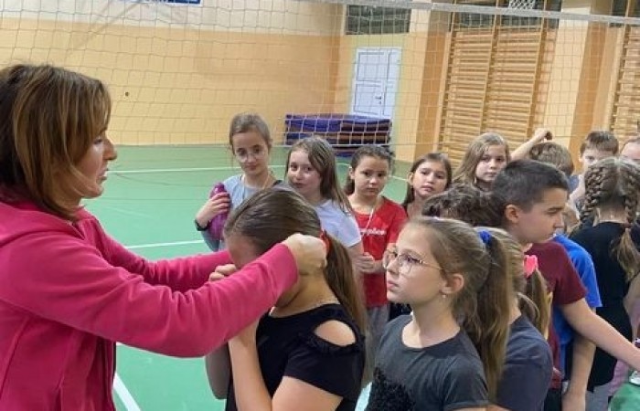 MIKOŁAJKOWE ROZGRYWKI RINGO KLAS III na Świetlicy_03