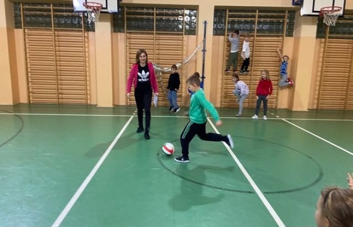 MIKOŁAJKOWE ROZGRYWKI_klas-1 na świetlicy_2022_02