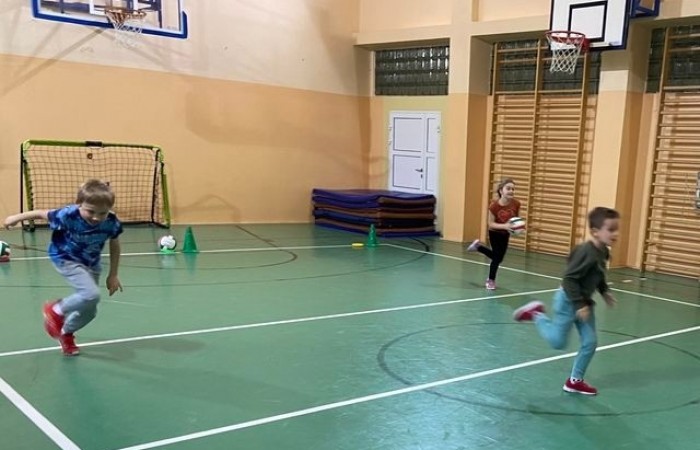 MIKOŁAJKOWE ROZGRYWKI_klas-1 na świetlicy_2022_12