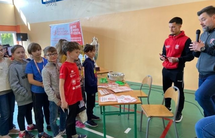 spotkanie_z_pilkarzami_Resovii_14