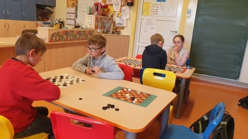 swietlicowy_turniej_warcabowy_09