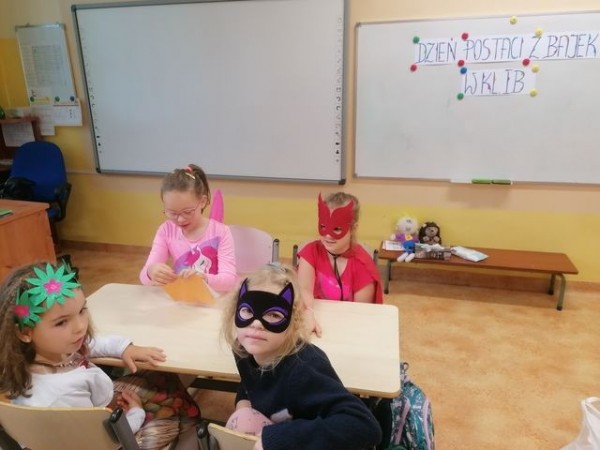 1b_dzien_postaci_z_bajek_2023