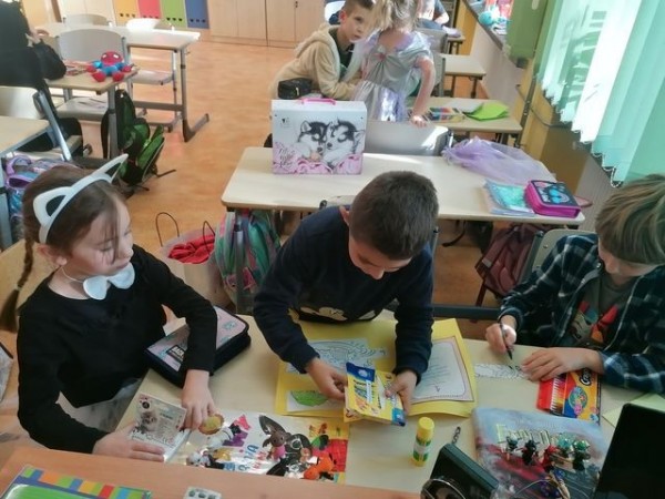 1b_dzien_postaci_z_bajek_2023_03