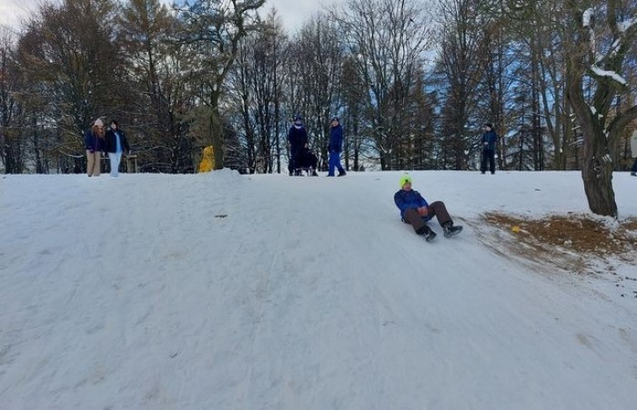 zabawy_na_sniegu_2023_10