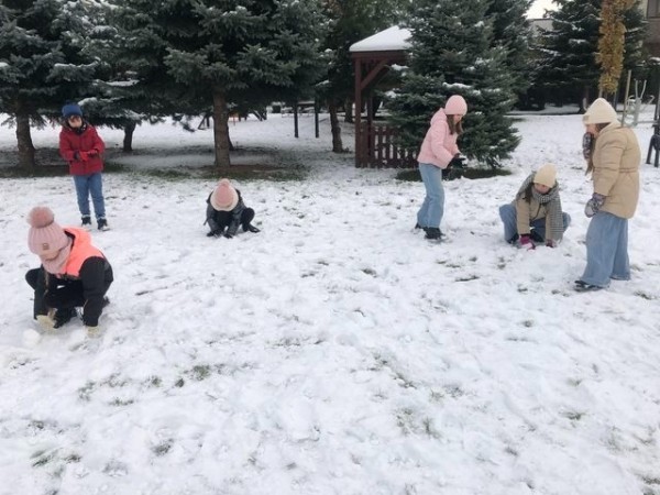 2c-zabawy-na-sniegu_03